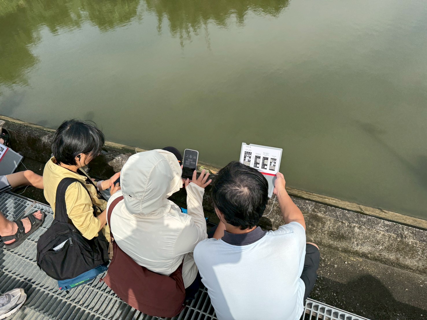 進行水質檢測